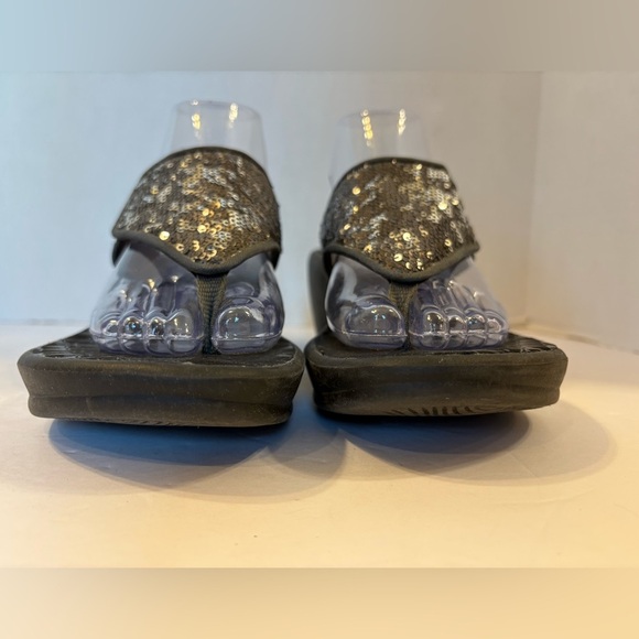 Clarks pewter silver gray wedge he’ll flip flop sandals size 9M - Picture 6 of 10